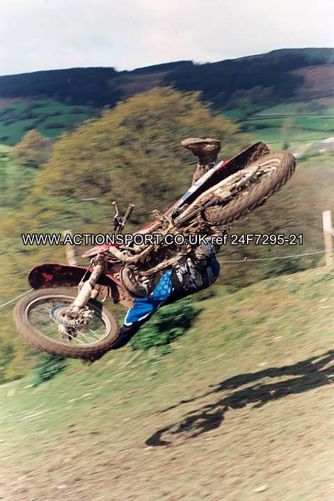 Sample image from 28/04/2002 AMCA Clee Hill Victors - The Llan 